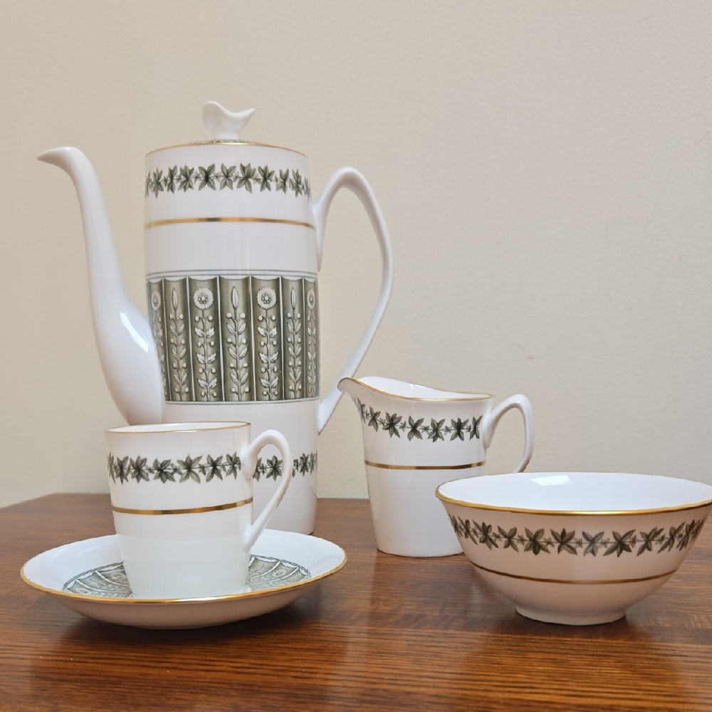 SPODE "Provence" Bone China Tea Set